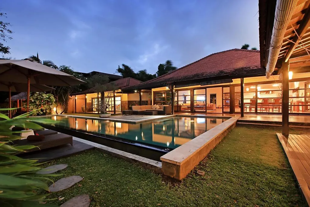 Acacias Villa Seminyak