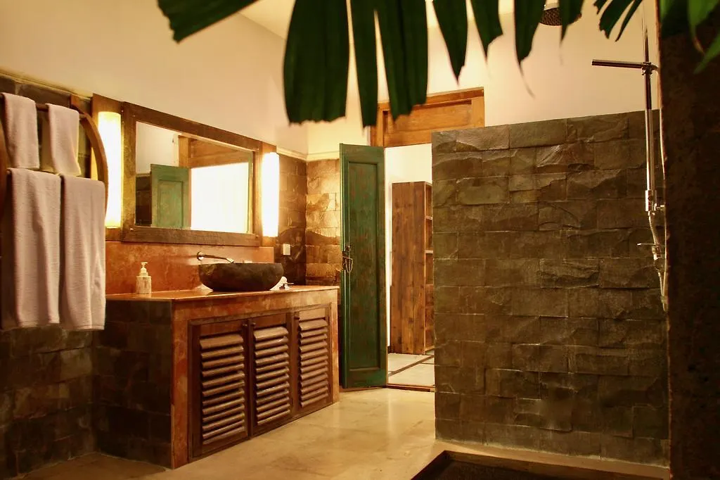 Acacias Villa Seminyak  Seminyak (Bali)